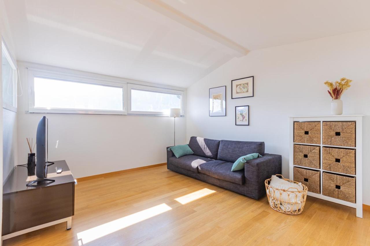 Casa Elea_ Panoramic Attic In City Center Campione dʼItalia المظهر الخارجي الصورة