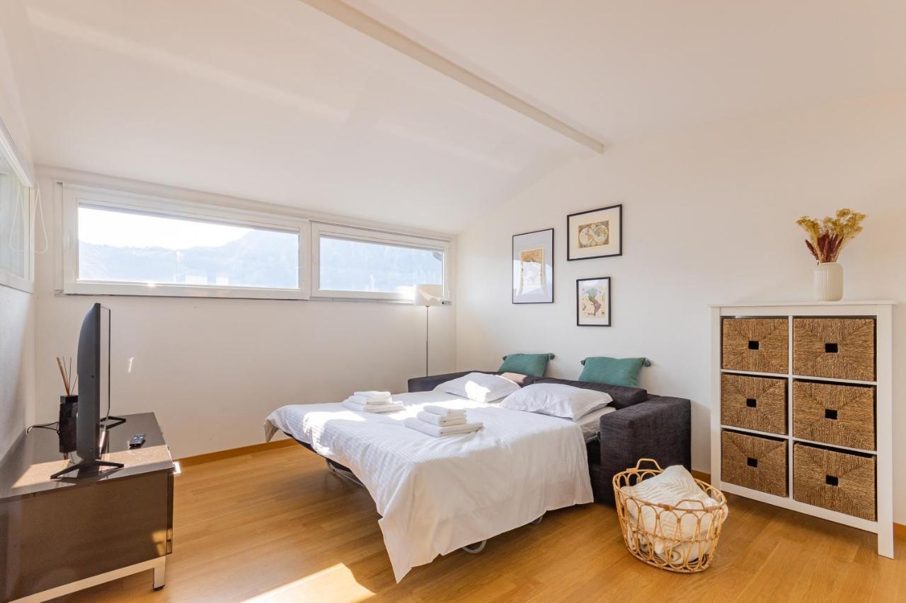 Casa Elea_ Panoramic Attic In City Center Campione dʼItalia المظهر الخارجي الصورة